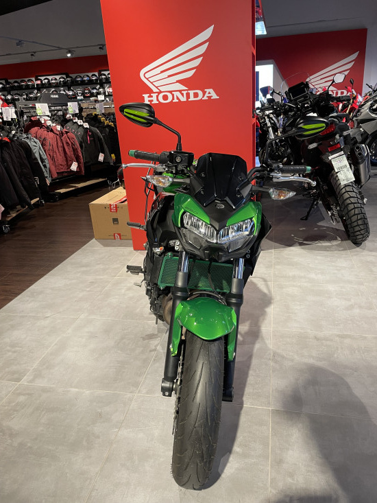 KAWASAKI Z650 - PONT-SAINTE-MARIE