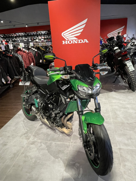 KAWASAKI Z650 - PONT-SAINTE-MARIE