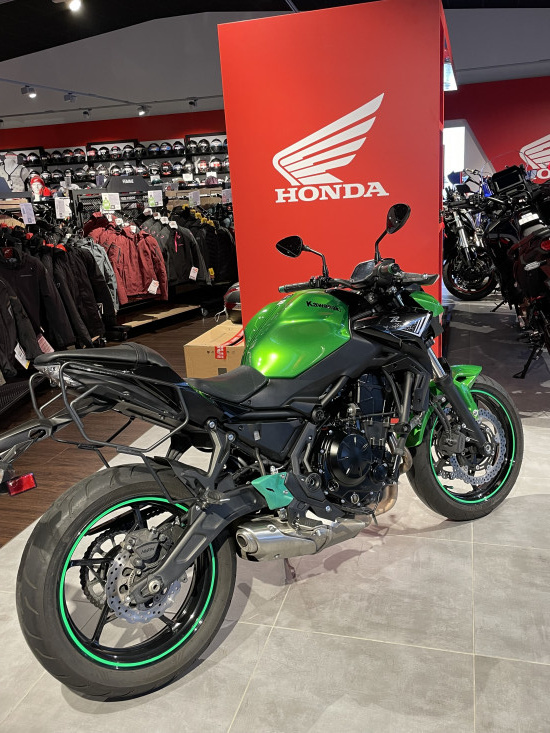 KAWASAKI Z650 - PONT-SAINTE-MARIE