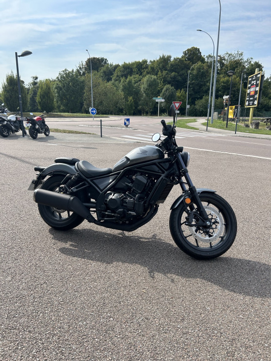 Honda 1100 rebel - PONT-SAINTE-MARIE