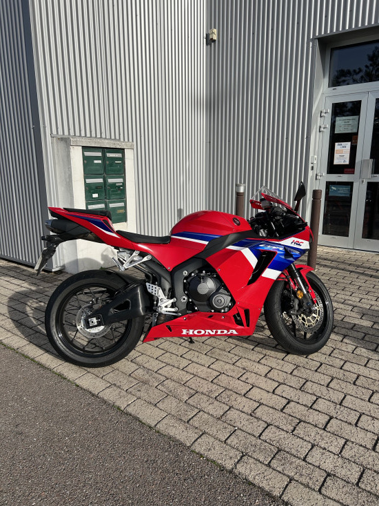 CBR600RR - PONT-SAINTE-MARIE