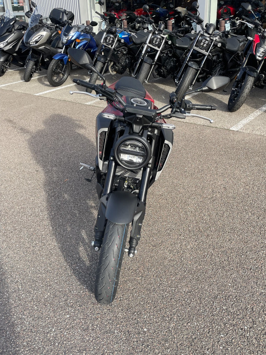 CB125R - PONT-SAINTE-MARIE