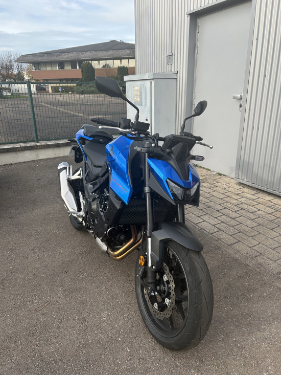 Hornet 750 - PONT-SAINTE-MARIE