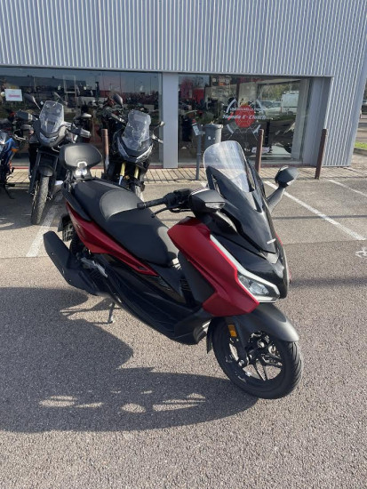 HONDA FORZA 125 - PONT-SAINTE-MARIE